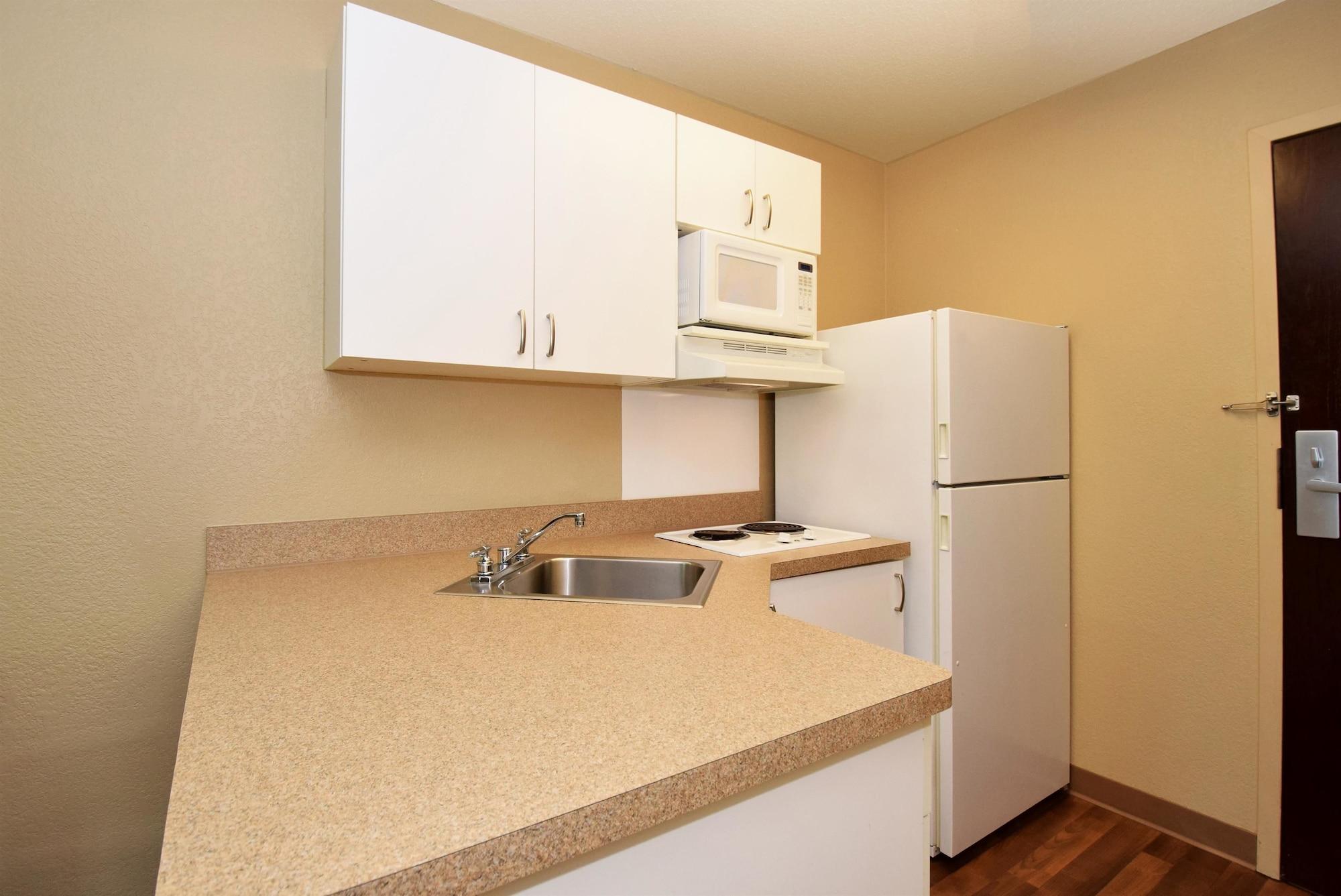 Extended Studio Hotel Suites - Los Angeles - Сан Димас Екстериор снимка